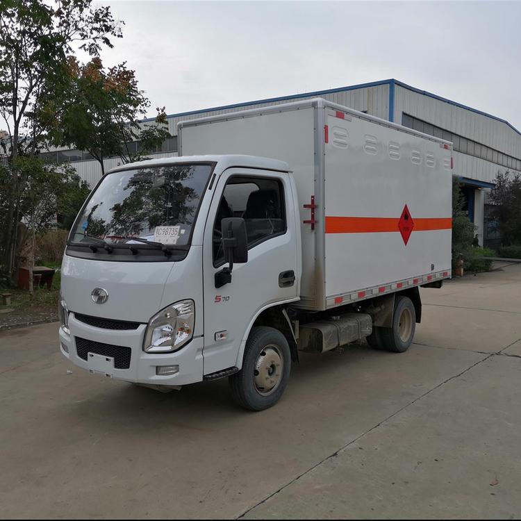 跃进小福星国六1.7吨爆破车1