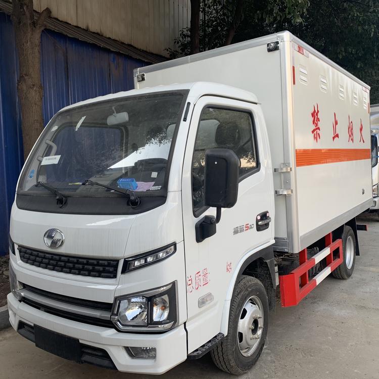 跃进小福星国六1.7吨爆破车2